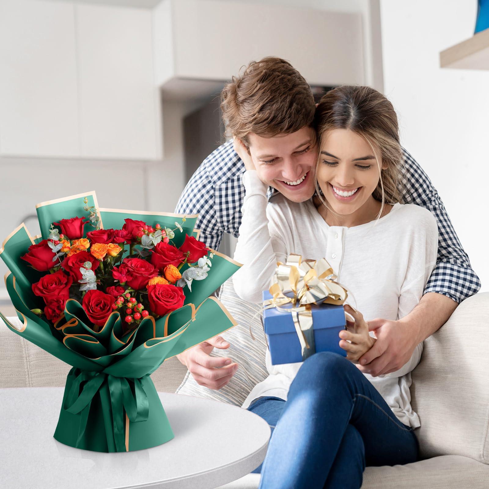 Buperor Buperor 20 Sheets Flower Bouquet Wrapping Paper, 22.5 x 22.5 inch Folding Package Floral Wrapping Paper for Wedding Birthday Valentine\'s Day Gift DIY Bouquets Gold Trim Emerald