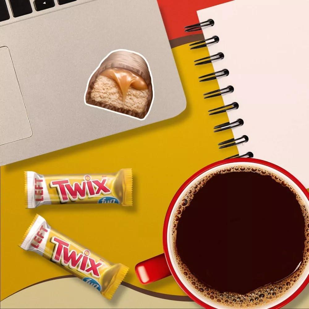 Yummy Chew Twix Chocolate Candy Bars - Fun Size Twix Candy Bars - Individually Wrapped Bulk Twix Chocolate Bars - Twix Caramel Milk Chocolate Cookie Bars - Bulk Candy Bag (Pack of 65)