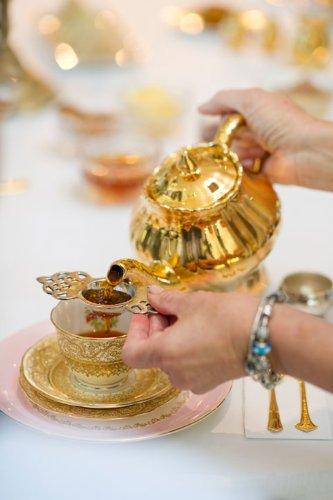 Dilmah Dilmah | Luxury Wooden Presenter | Tea Chest | Tea Display | Founders Reserve | 9 Slot Display | Holds 45 Tea Sachets | Tea Included