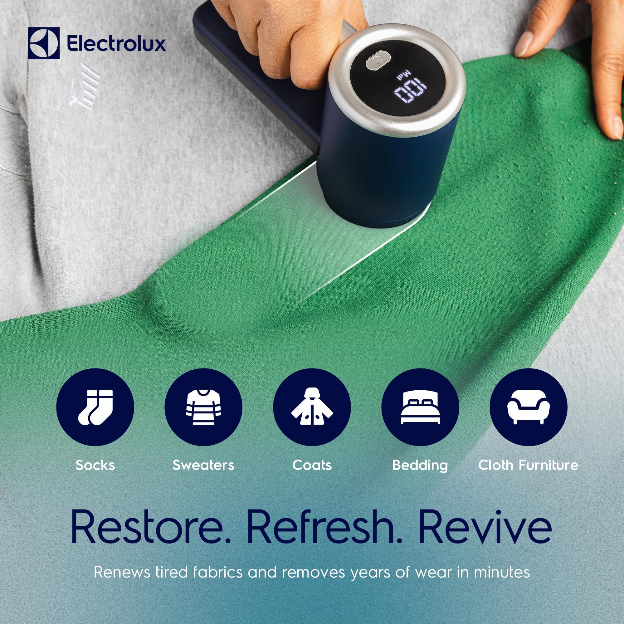 Electrolux Electrolux Rechargeable Fabric Shaver & Lint Remover for Clothes, Furniture, Sofas, Blankets with LED Display, 3-Speed Portable Electric Pill Cutter - Removes Lint, Pill, & Fuzz - Black