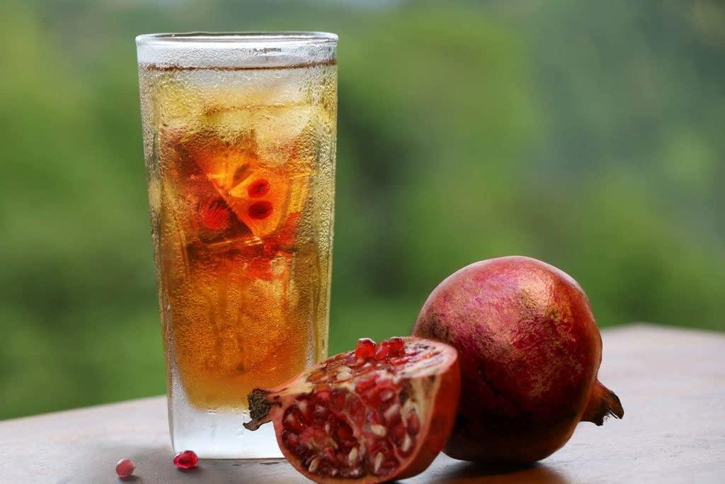 Walters Bay Walters Bay Blueberry Pomegranate Iced Tea, 12 Count, Quart Sized Tea Bags, Ceylon Black Tea, Unsweetened, Wild Blueberry Pomegranate Flavor, 100% Hand Plucked, Sri Lankan Tea