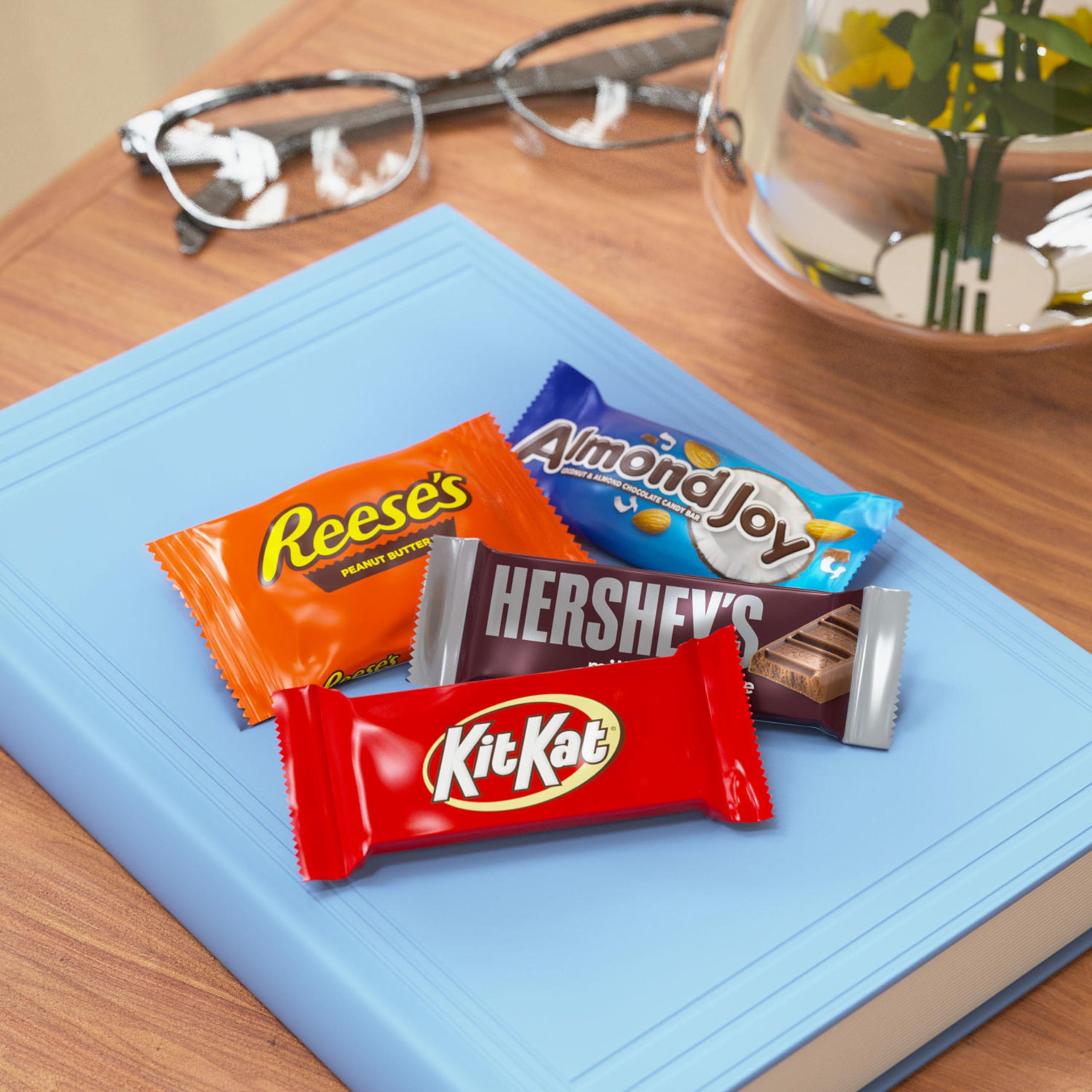 HERSHEY'S Hershey Assorted Chocolate Snack Size, Candy Bag, 15.57 oz (30 Pieces)