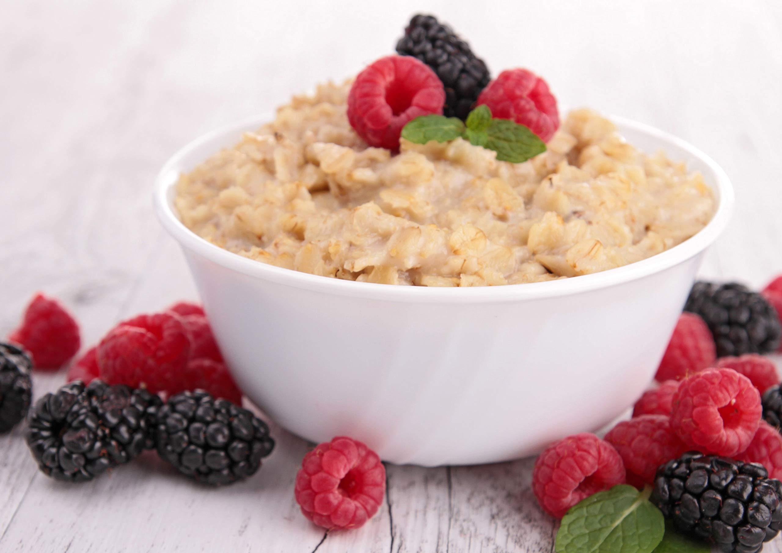 Food to Live Food to Live Organic Spelt Flakes, 14 Pounds - Rolled Spelt Made from Whole Grain Non-GMO Berries, Uncooked, Raw Whole Foods, Vegan, Kosher, Bulk, Great for Breakfast Cereal and Granola.