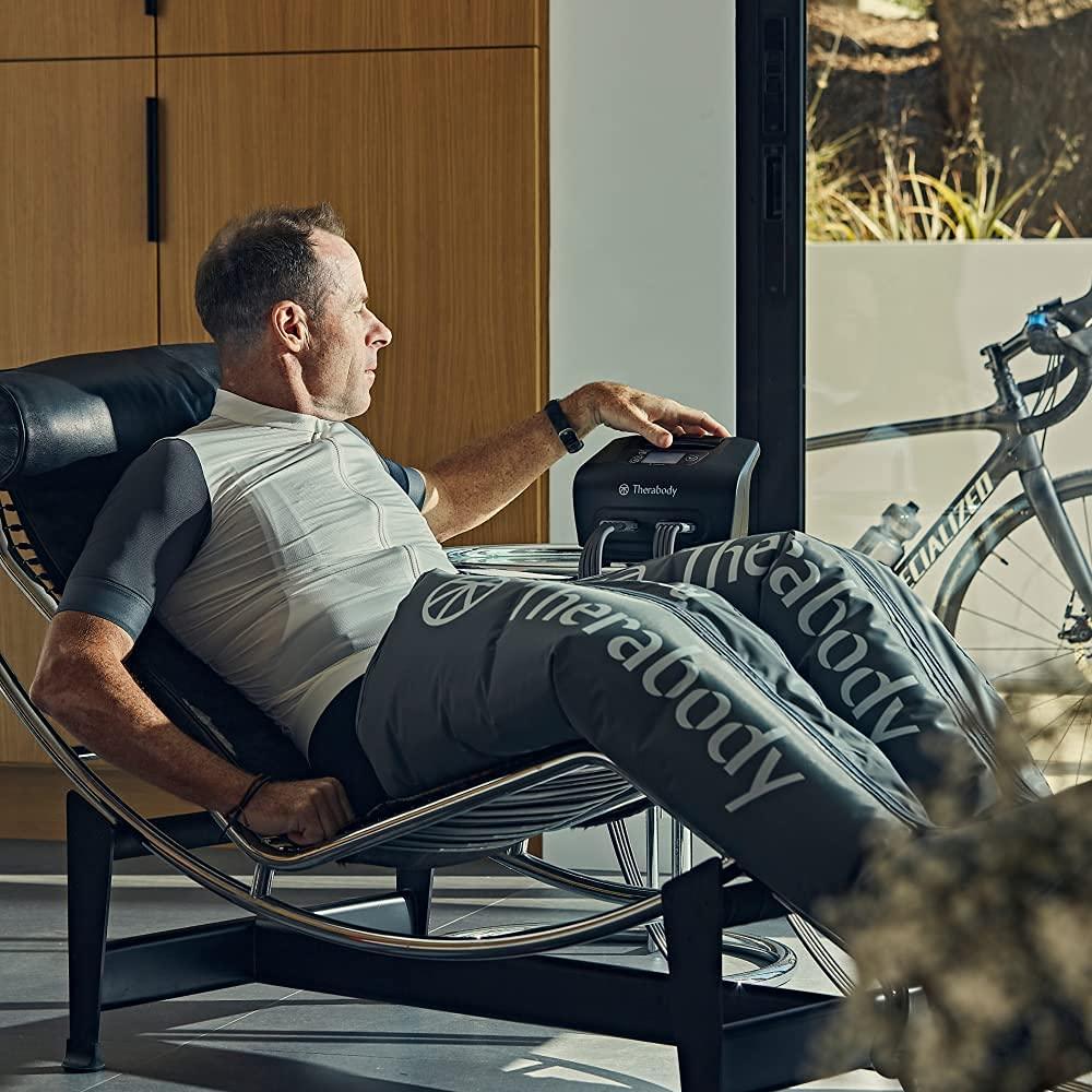 TheraGun TheraGun Therabody RecoveryAir PRO Massage Compression Boots - Leg Compression Sleeve & Massager for Circulation & Pain Relief, Muscle Recovery, Swelling and Stiffness in Knee & Calf (Small - 2nd Gen)