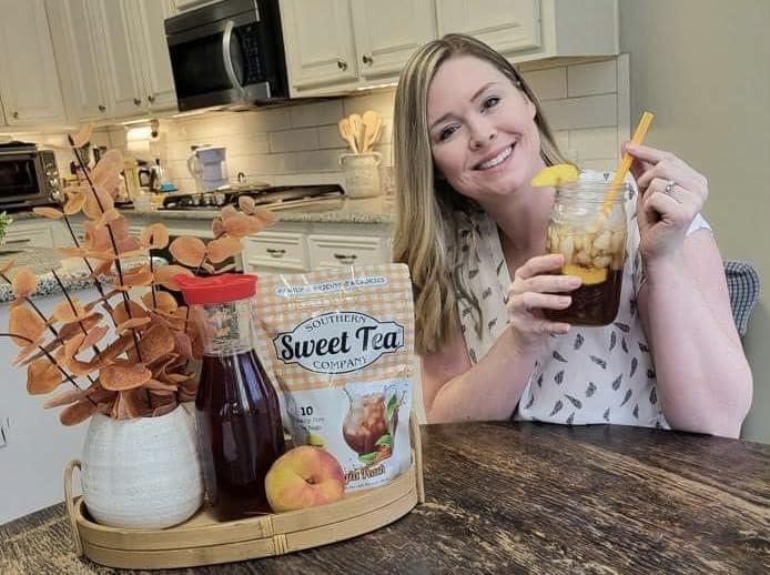 SOUTHERN SWEET TEA COMPANY Iced Tea Bags Georgia Peach One Gallon Size,10 Gallon Per Pack, Unsweetened Caffeinated Quick Brew Real Southern Ice Tea by Southern Sweet Tea Company