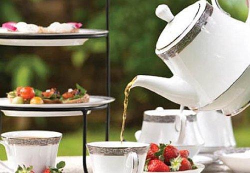 Dilmah Dilmah | Luxury Wooden Presenter | Tea Chest | Tea Display | Founders Reserve | 9 Slot Display | Holds 45 Tea Sachets | Tea Included