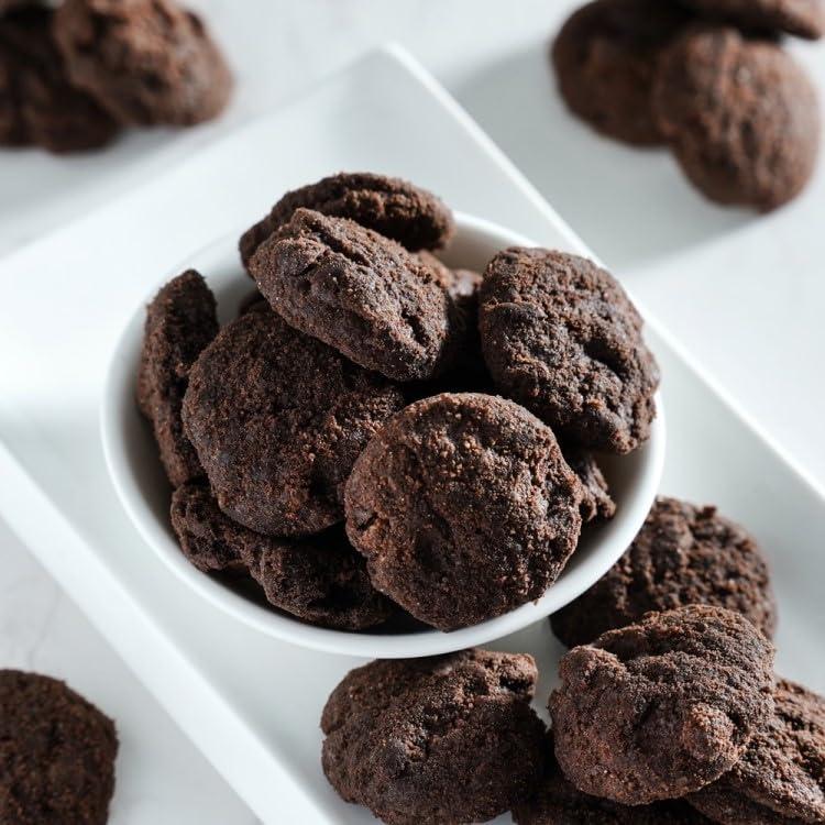 Broadway Basketeers Broadway Basketeers Chocolate Gift Basket Gifts for Women, Men, Valentines Day Delivery, Families, College, Appreciation, Thank You Present, Birthday, Corporate, Get Well, Sympathy Care