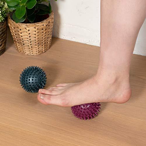 Navaris Navaris Spiky Massage Balls - Set of 2 - Hedgehog Balls for Self Massage - 1x Medium-Hard & 1x Harder Ball - Pair of Bumpy Massager Balls - Ø 3 Inch