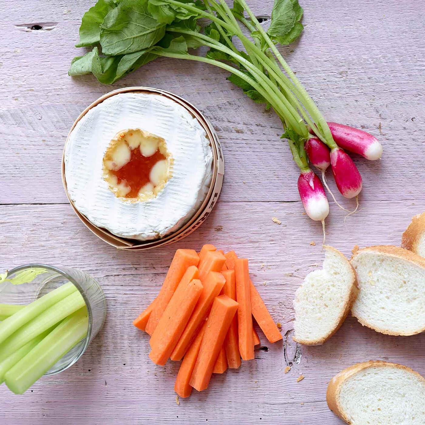 Blue Dragon Blue Dragon Thai Mango Sweet Chili Sauce, 10.5 Oz (Pack of 1), Dipping Sauce, Marinade, Squeezy Bottle, Gluten Free, Vegan