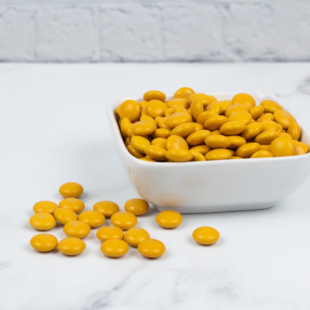 Just Candy 1,000 Pcs Gold Candy M&M\'s Milk Chocolate (2 lb, 1,000 Pcs)