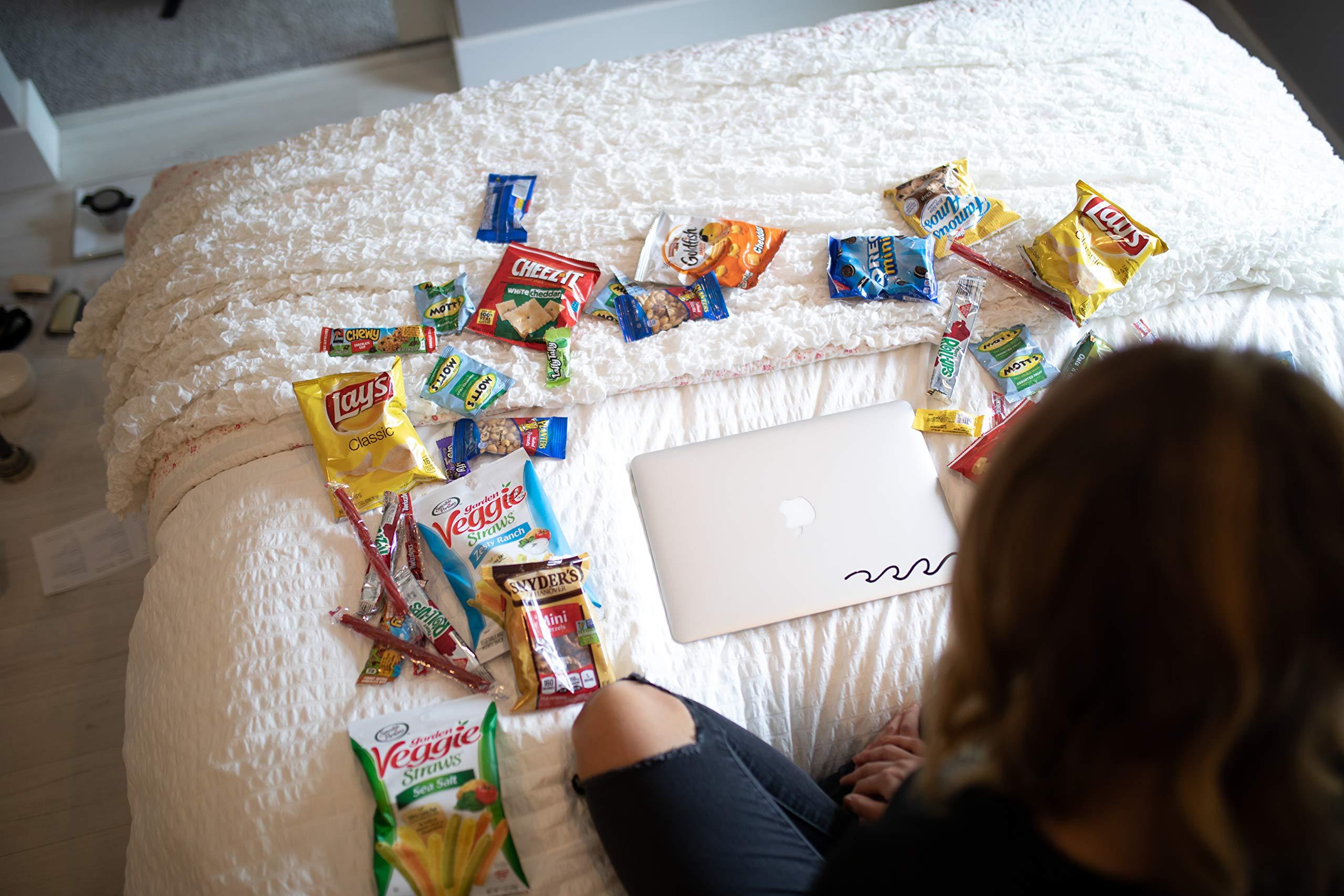 Sweet Choice Snack Box(40 Count) christmas Variety Pack Gift care package Candy Gift Basket - College Student Care Package, Prime Food Arrangement Chips, Cookies, Bar\'s - Easter, Birthday Treat for Women, Men, Adults, Teens, Kids