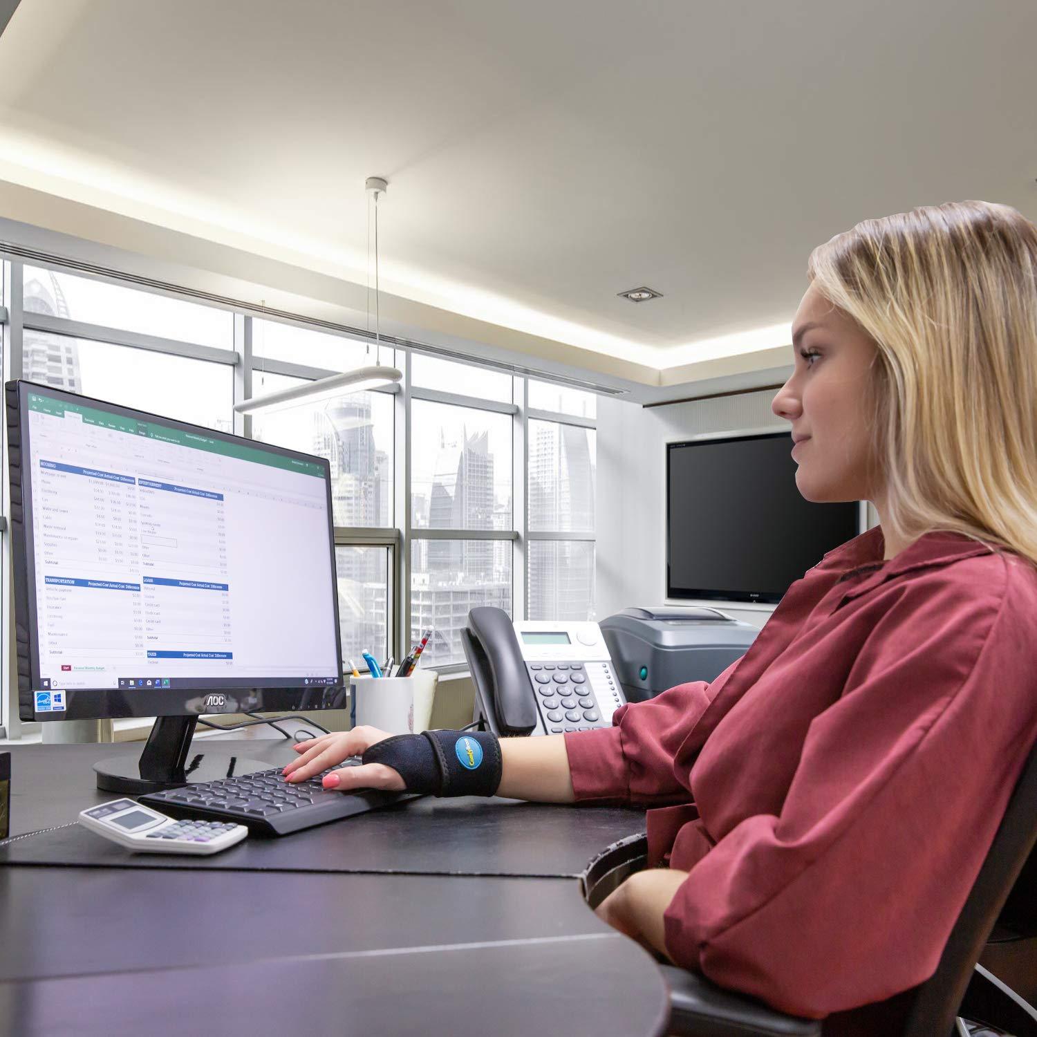 ComfyBrace ComfyBrace Premium Lined Wrist Wrap/Carpal Tunnel Wrist Brace/Arthritis Hand Support - Fits Both Hands - Adjustable - Fitted (Day Brace, One Size)