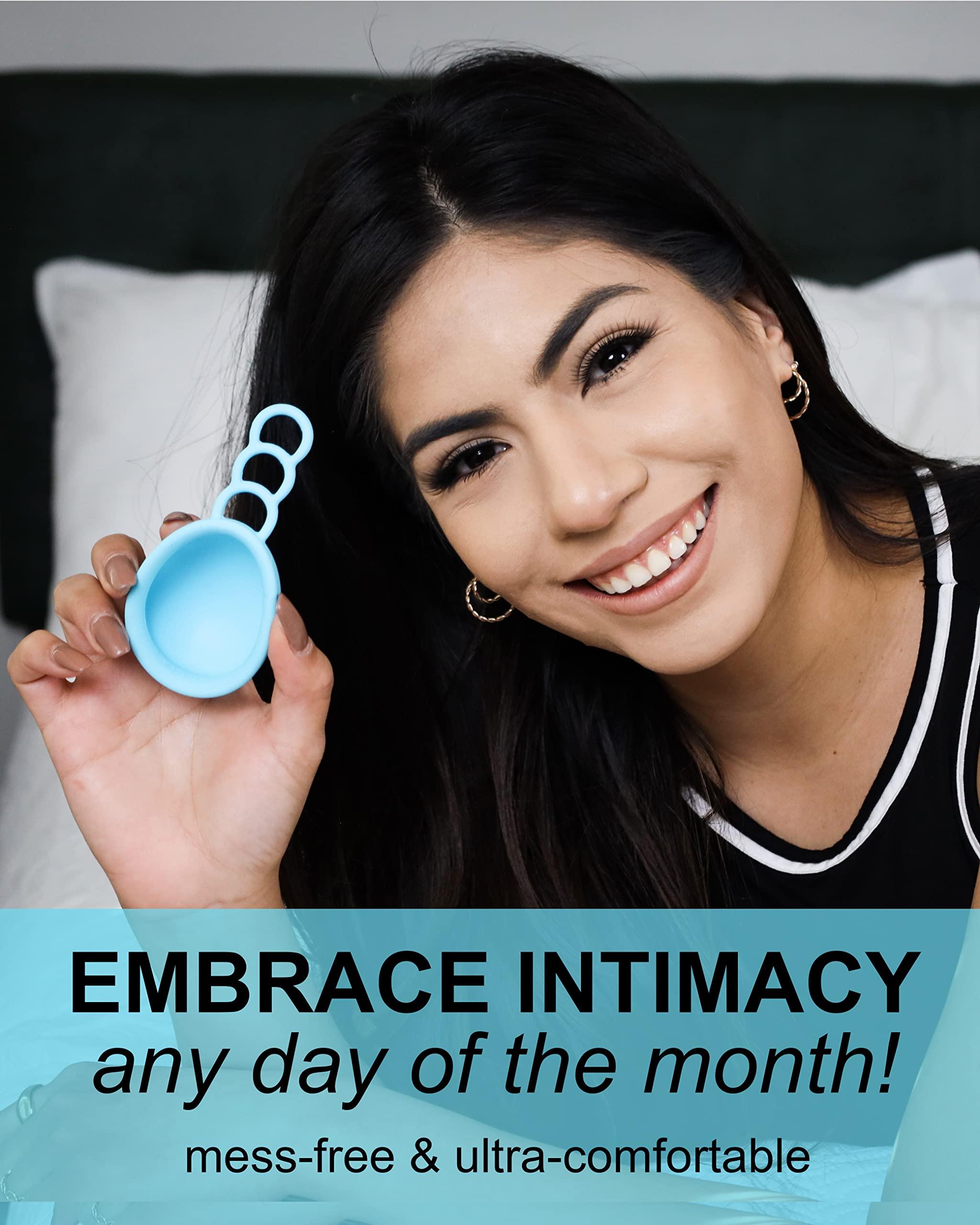 MOONTHLIES MOONTHLIES Reusable Menstrual Disc | Period Disc with Removal Loop Stem | Alternative to Menstrual Cups for Light or Heavy Flows | Sustainable Alternative to Tampons/Pads (2 Medium, Blue)