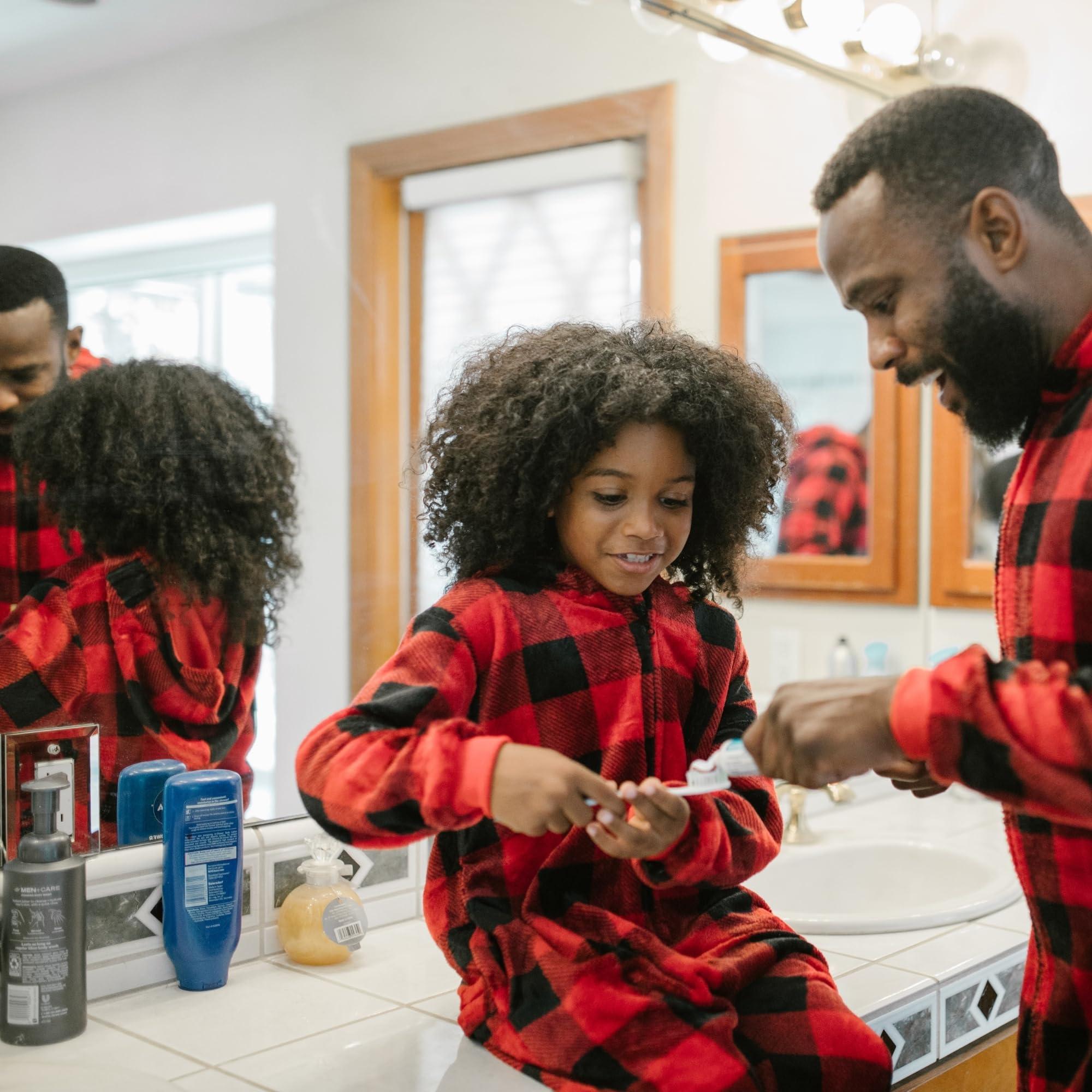 MURYBOX Colgate Ultra Brite Advanced Whitening Toothpaste, Ultra Brite Toothpaste, Ultrabrite Toothpaste Original, Toothpaste Whitening, 6.0 oz (Pack of 3) + MB Sticker.