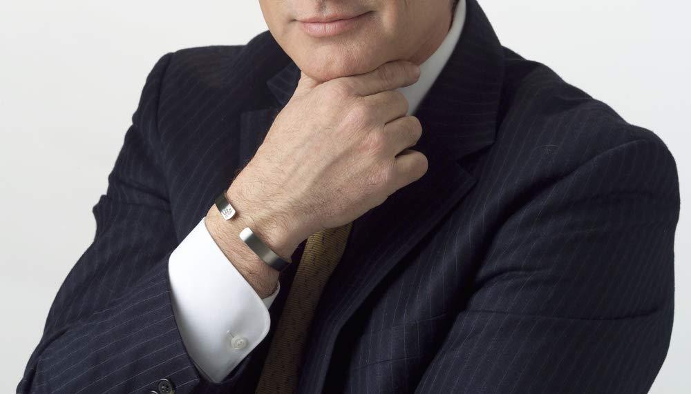 QRAY QRAY Q2 Pure Titanium 100% Pure Titanium Golf Athletic Bracelet Men Women C-Shaped Health Wellness Bracelet (Medium: 7"~7.75")