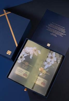 Manuka Health Manuka Health Holiday Gift Set, Certified Raw Manuka Honey from New Zealand, Includes UMF 20+/MGO 850+ 8.8oz Jar and UMF 13+/MGO 400+ 8.8 oz Jar with Wood Spoon