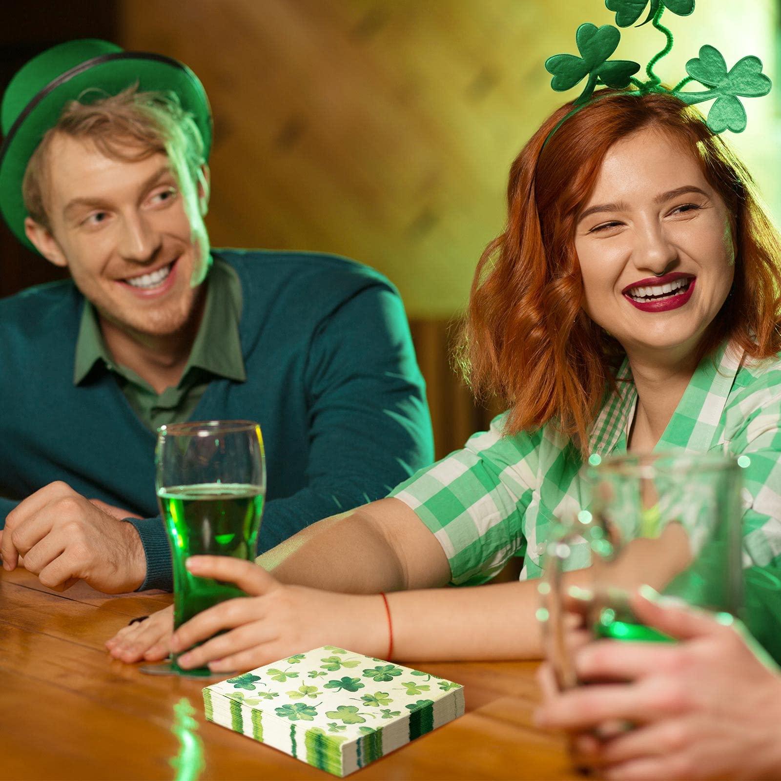Teling 200 Pcs St. Patrick\'s Day Shamrock Napkins Green Cocktail Napkins Shamrock Beverage Paper Napkin Disposable Dinner Napkins Cocktail Napkin for Irish Kitchen Restaurant Parties Dinners (Delicate)
