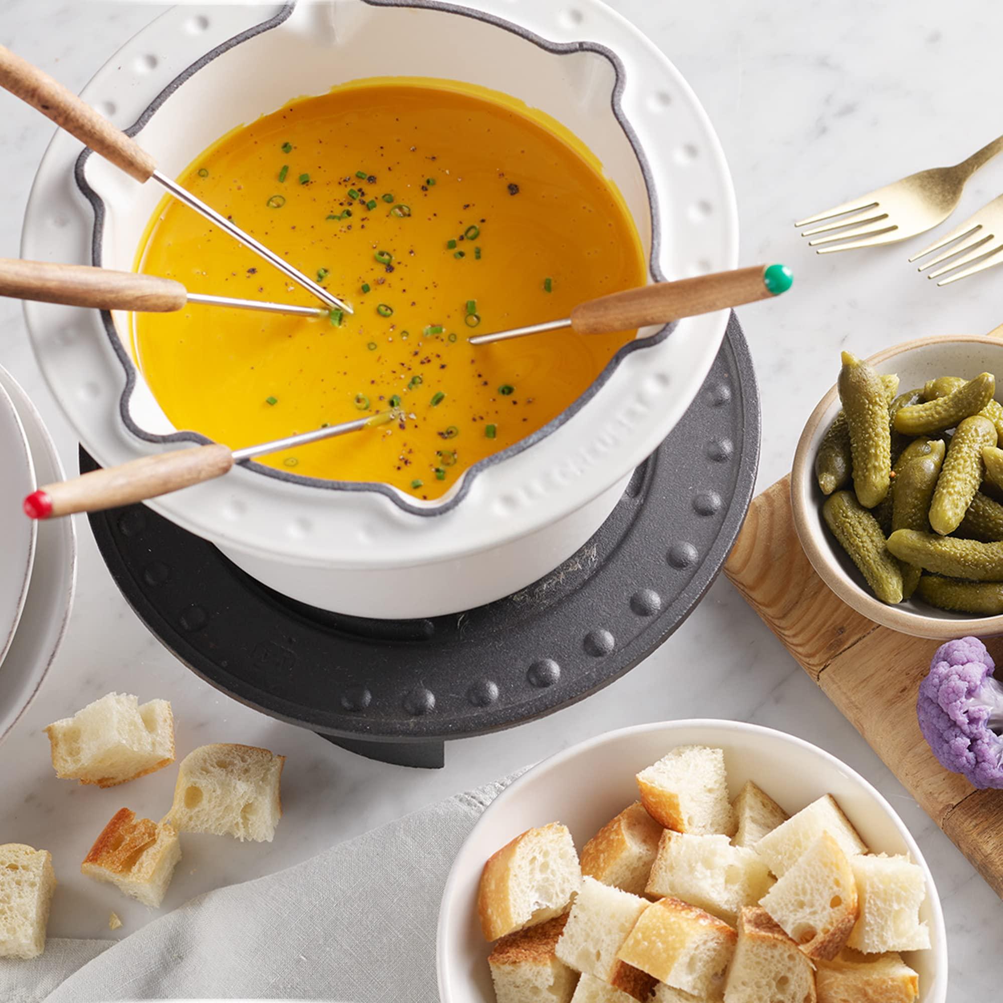 Daiya Daiya Cheddar Style Cheeze Sauce , Plant-Based Macaroni & Cheese Sauce , Vegan, Dairy Free, Gluten Free, Soy Free, Rich Cheesy Flavor, Box Contains 3 Packets (2 Servings Each), 14.2 Ounce (Pack of 1)