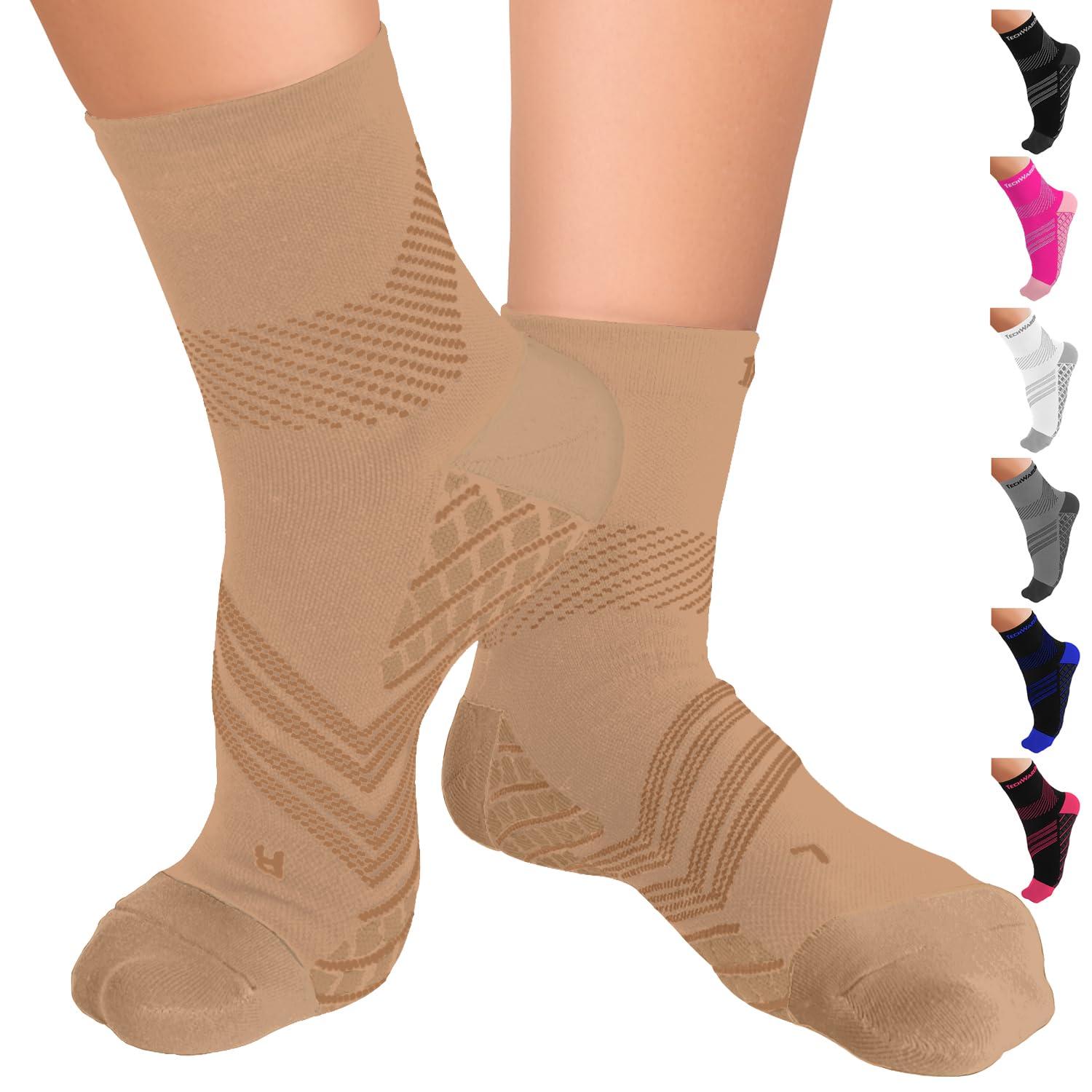 TechWare Pro TechWare Pro Plantar Fasciitis Socks Therapy Grade Targeted Cushion Compression Socks for Men & Women. Ankle Brace Foot Sleeve & Arch Support for Achilles Tendonitis & Heel Pain Relief Beg/Beg LRG