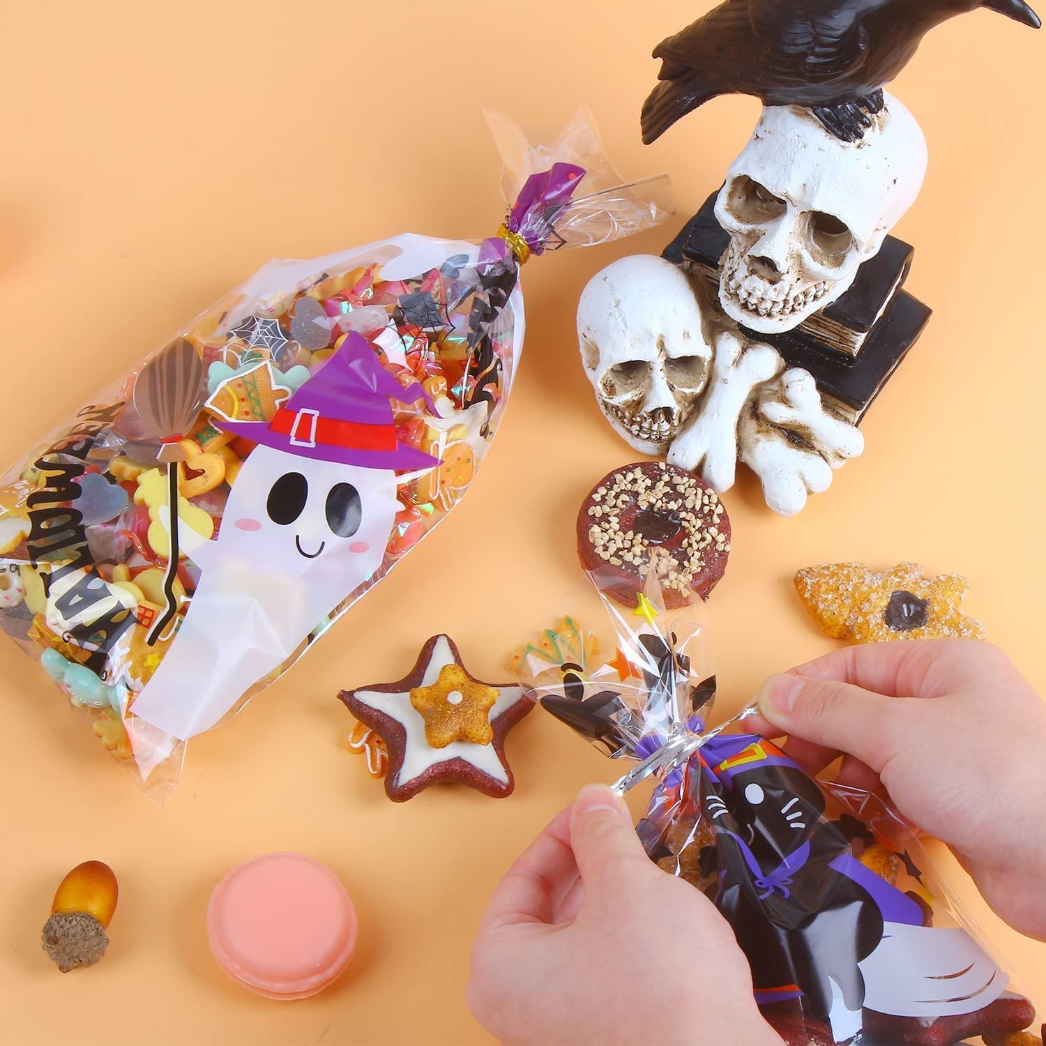 SULOLI SULOLI Halloween Cellophane Treat Bags, 120pcs Plastic Clear Candy Bags Pumpkin Ghost and Halloween Goody Bags with 150 Twist Ties for Kids Halloween Trick or Treat Party Favors