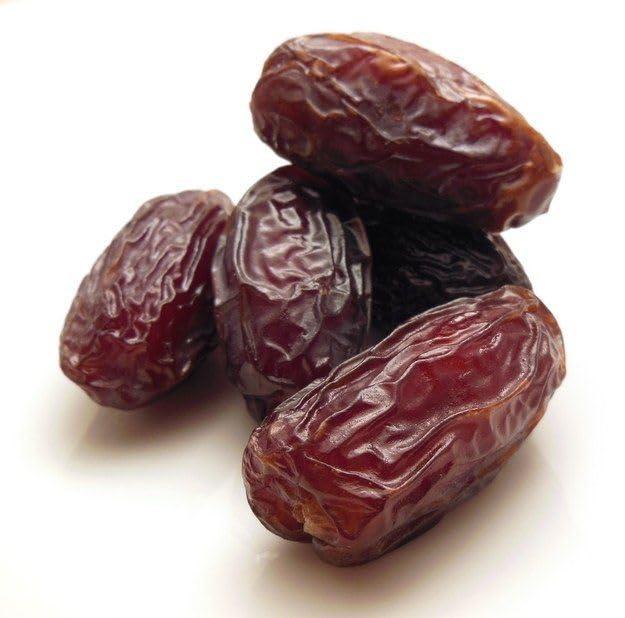 NY Spice Shop NY Spice Shop Medjool Dates - 3 Pound California Natural Delight Medjool Pitted Fresh Dates Bulk - Sweet Candied Large & Plump Chewy Texture Caramel Flavored Medjool Dates