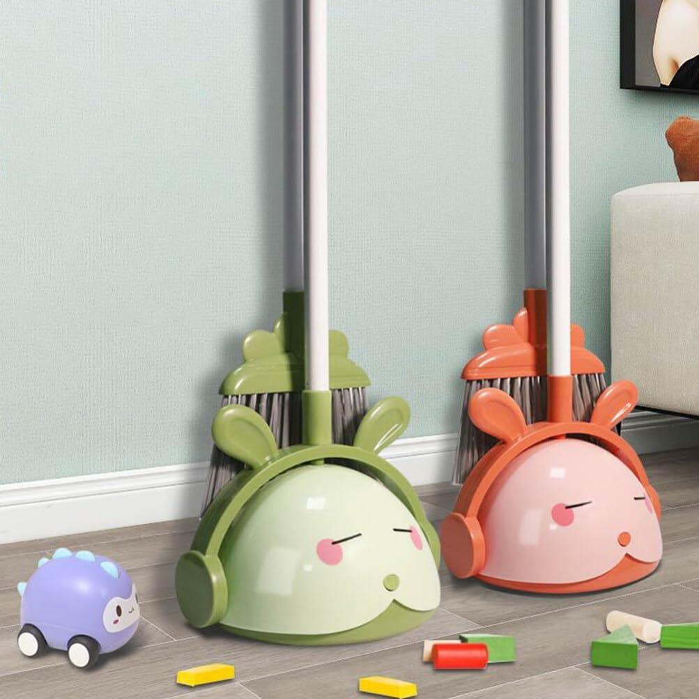 Holibanna Holibanna 1 Set Kids Toys Desktop Cleaning Tools Child Broom Housekeeping Cleaning Tool for Kids Broom Helper Small Cleaning Dustpan Broom and Dustpan Cartoon Household Products Pp Toddler