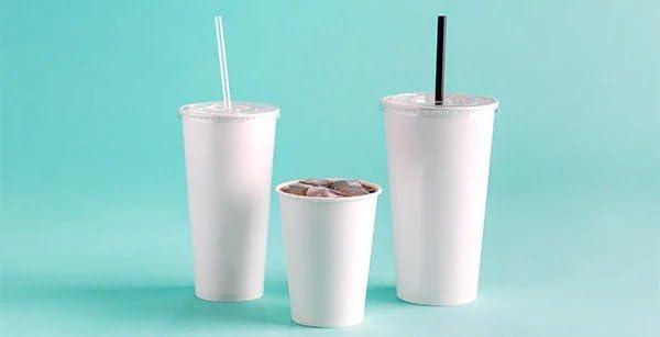SIPTOWN QUALITY DISPOSABLE TABLEWEAR Paper Cold Cups for Juice & Soda 32 oz Made in USA | Food-Grade Bulk 500 Count Cups for Restaurants | 32 Ounce Recyclable Disposable White Cups for Cold Fountain Drinks & Smoothies